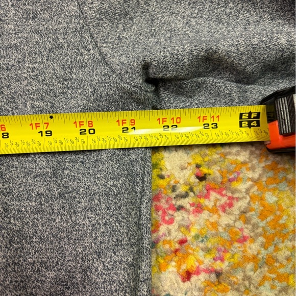 Orvis Long Sleeve Blue Grey Checkered Accent Light Sweater Size Large *Flaw - Picture 5 of 7